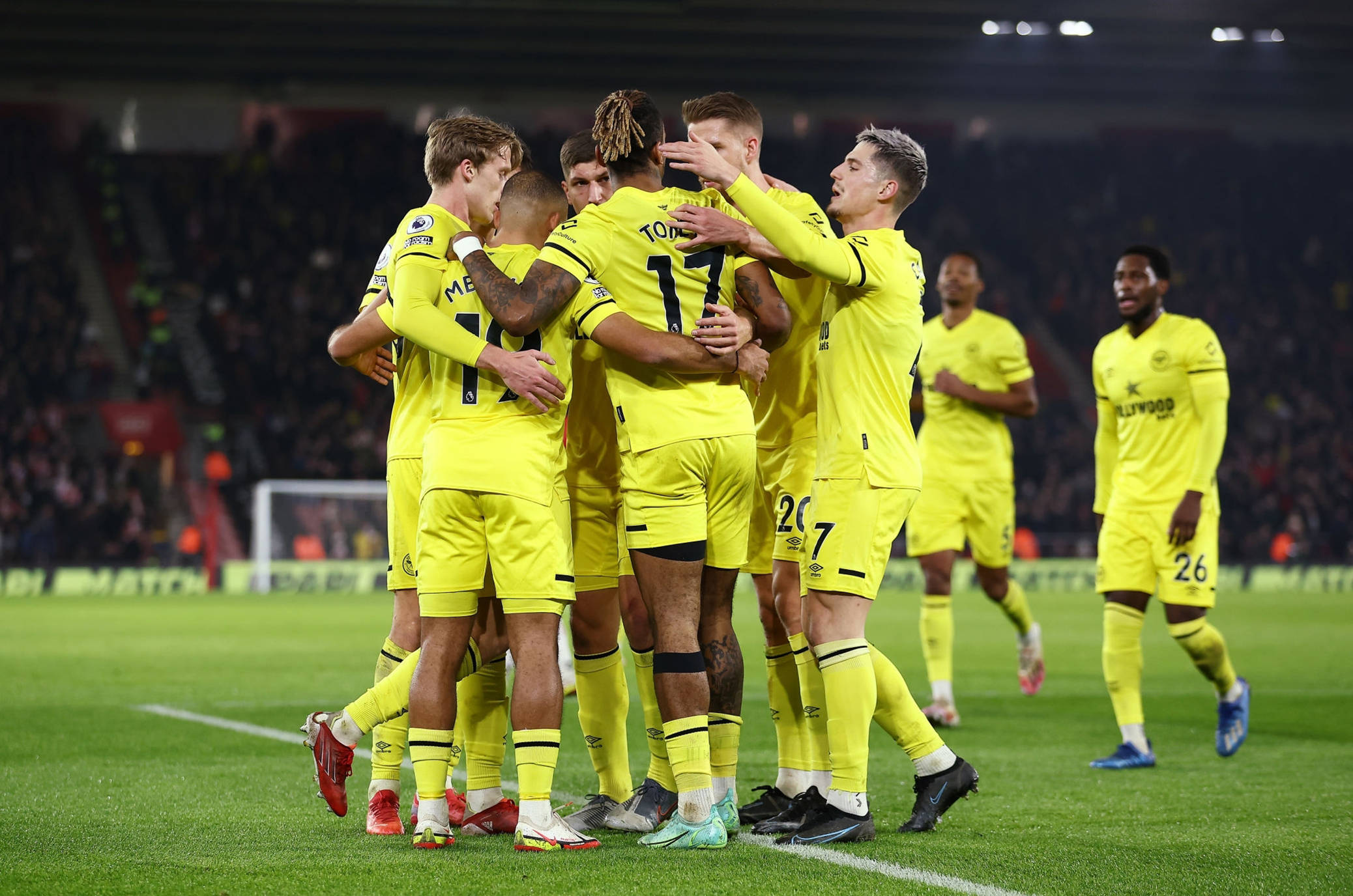 她都展现出 她都展现出